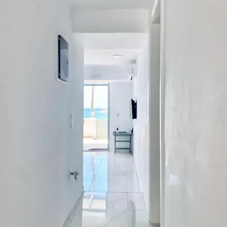 Hh Bay Appartamento Logaras